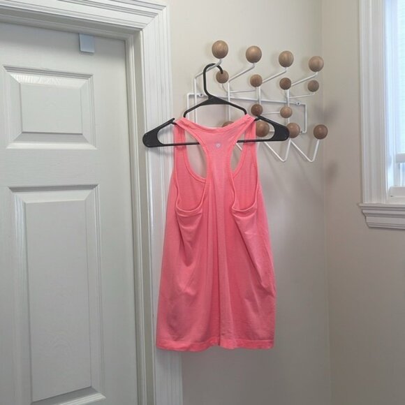 Lululemon - Classic Athletic Tank Top - Pink - Extra Small - Picture 3 of 8